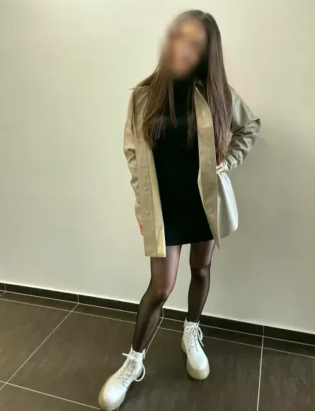 Aino, 32