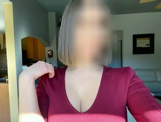 Amina, 32