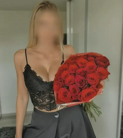 Eija, 32