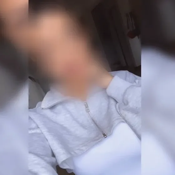 Elli, 35