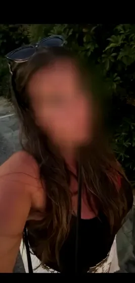 Emilia, 31