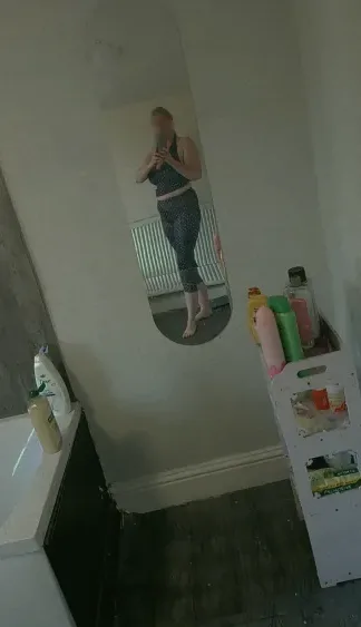 Emilia, 40