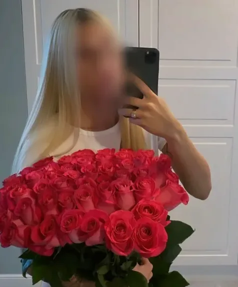 Emma, 35
