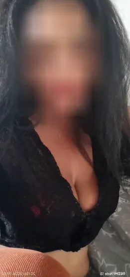 Henna, 36