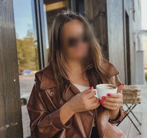 Milla, 27