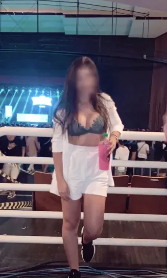 Paula, 31