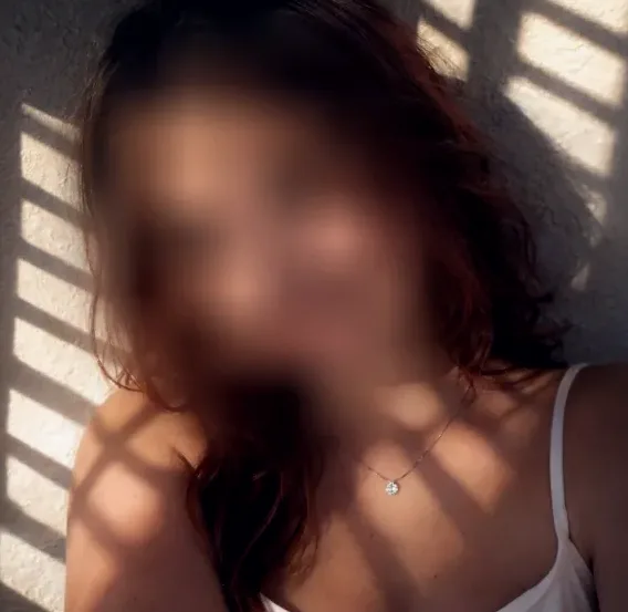 Ulla, 23